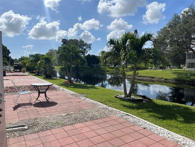 158 Tilford S in Deerfield Beach, FL - Building Photo - Building Photo