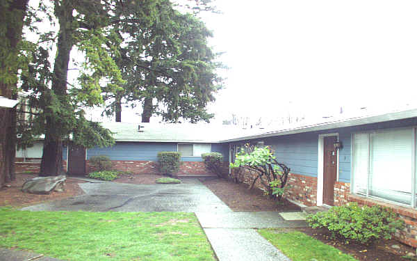 622 SE 146th Ave in Portland, OR - Foto de edificio