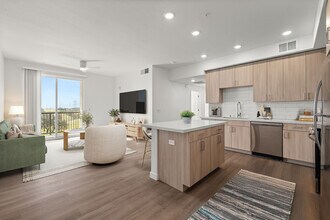 Verdell Pointe in Folsom, CA - Foto de edificio - Building Photo