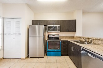 705 SW 122nd Ave in Pembroke Pines, FL - Building Photo - Building Photo