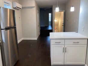 2225 W Thompson St, Unit B in Philadelphia, PA - Building Photo - Building Photo