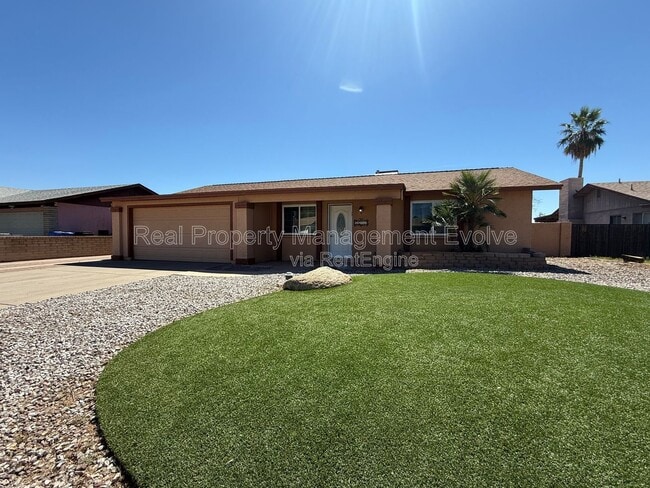 property at 1637 W Muriel Dr