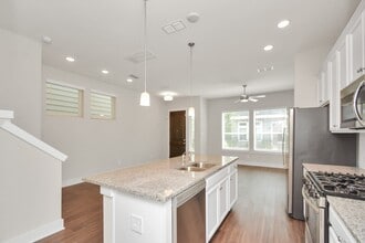 728 Strawberry Pines Ct in Houston, TX - Building Photo - Building Photo