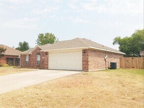 532 Brandy Ct in Saginaw, TX - Building Photo - Building Photo