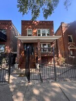 7337 N Honore St in Chicago, IL - Building Photo