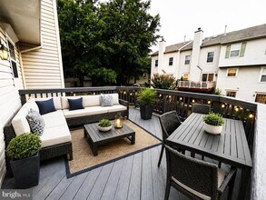 9016 Lake Largo Dr in Upper Marlboro, MD - Building Photo - Building Photo