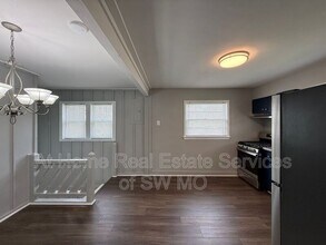 1021 W Turner St in Springfield, MO - Building Photo - Building Photo