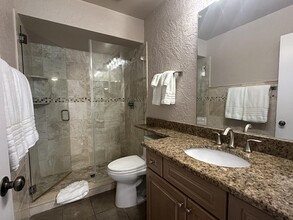 402 Club Dr in Palm Beach Gardens, FL - Building Photo - Building Photo