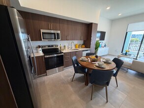 1851 Fillmore St, Unit B in Hollywood, FL - Foto de edificio - Building Photo