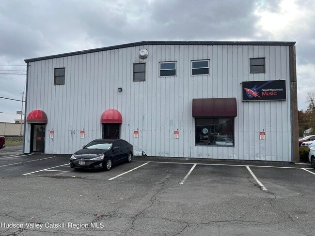 1112 Morton Blvd in Kingston, NY - Building Photo - Building Photo