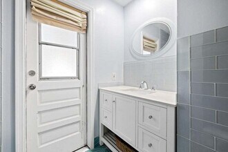 146 SE 26th Ave in Boynton Beach, FL - Building Photo - Building Photo