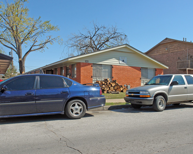 2531 E 6th St in Tulsa, OK - Foto de edificio - Building Photo