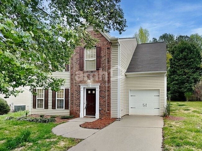 property at 1421 Juniper Hills Ln