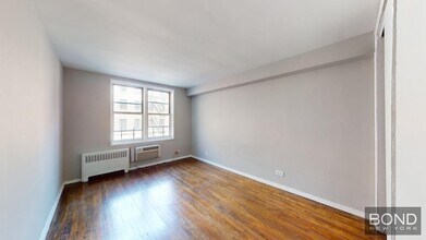 340 E 58th St in New York, NY - Building Photo - Building Photo