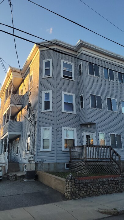 138 Hebert Ave in Woonsocket, RI - Building Photo