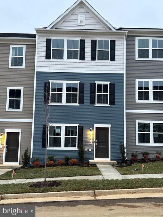 409 18th Ave in Ranson, WV - Building Photo