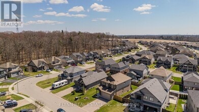 246 Woodway Trail in Norfolk, ON - Building Photo - Building Photo