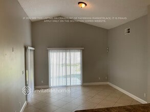 11875 Hatcher Cir, Unit 103 in Orlando, FL - Building Photo - Building Photo