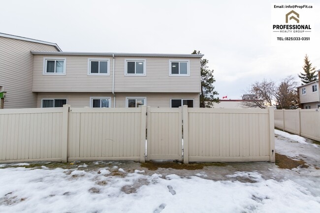 116 Centennial Crt NW in Edmonton, AB - Building Photo - Building Photo