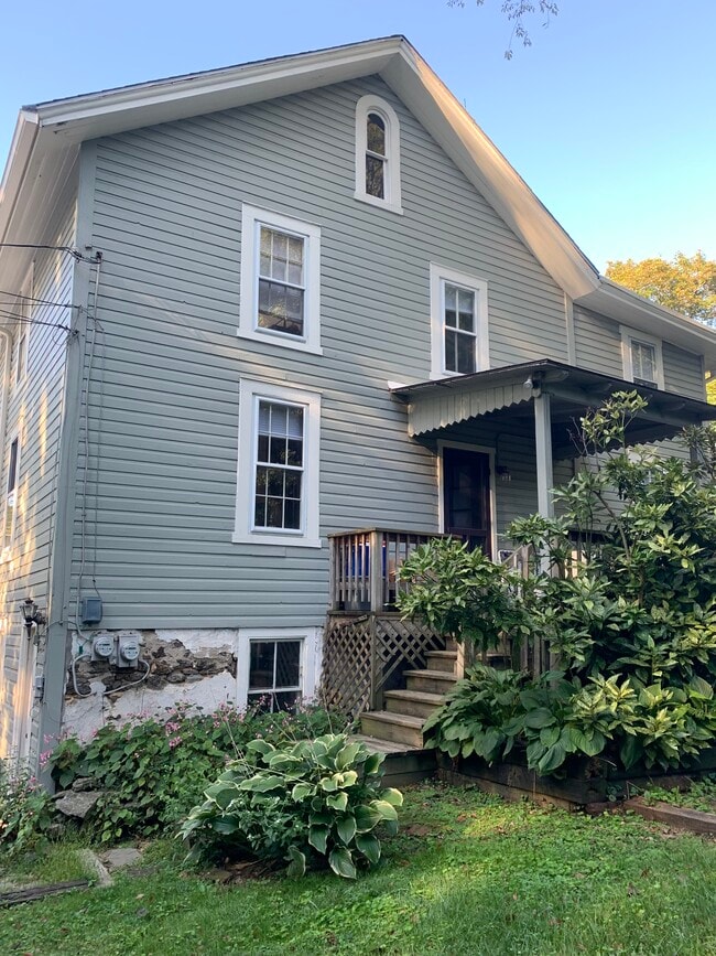 property at 552 South Ave