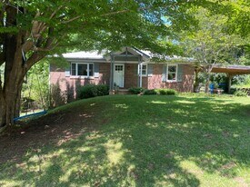 4 Glenway Dr in Asheville, NC - Building Photo