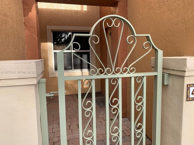 property at 4926 Leeward Ln