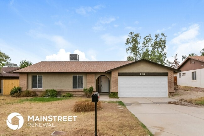 property at 3912 W Pershing Ave