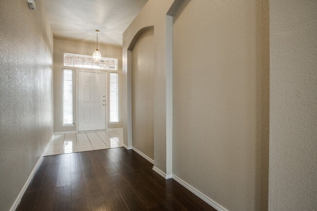 2713 Meadowview Dr in Corinth, TX - Building Photo - Building Photo