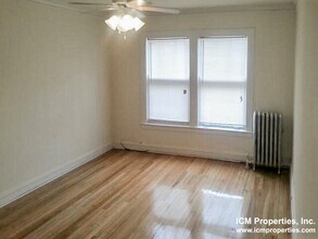 5921 N Paulina St, Unit 5941 in Chicago, IL - Foto de edificio - Building Photo