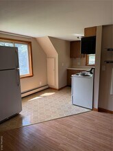 8 Easy St in Poughkeepsie, NY - Foto de edificio - Building Photo
