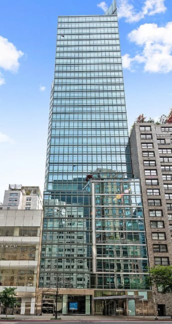 207 E 57th St, Unit 12a in New York, NY - Building Photo - Building Photo