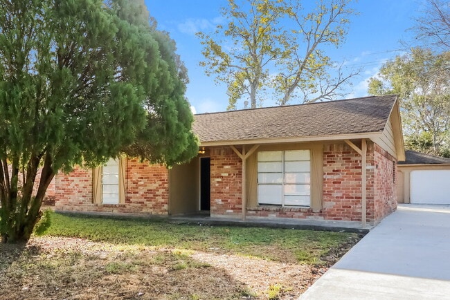 property at 5139 Wickview Ln