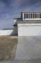 821 Rampart Dr in Rock Springs, WY - Building Photo