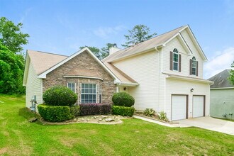 6887 Fields Dr in Douglasville, GA - Building Photo - Building Photo
