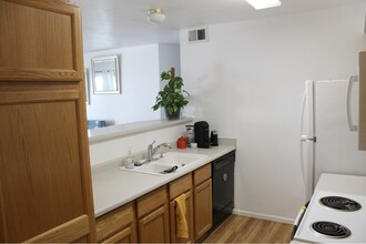 10784 W 63rd Pl in Arvada, CO - Building Photo - Building Photo