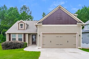 607 Savannah Dr in Villa Rica, GA - Building Photo
