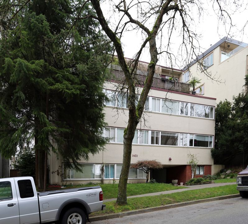 1421 Burnaby St in Vancouver, BC - Building Photo