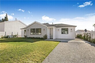 13465 Bradley Ave in Los Angeles, CA - Building Photo - Building Photo