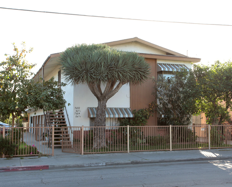 7602-7604 Wilcox Ave in Bell, CA - Building Photo