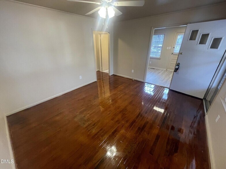 429 Rose Ln in Raleigh, NC - Building Photo