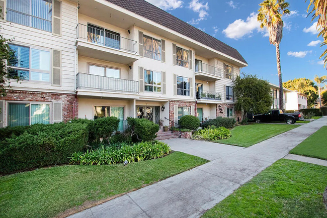 647 Orange Grove Ave in South Pasadena, CA - Building Photo - Building Photo