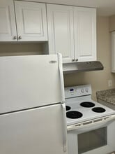 621 Ridge Rd in Lantana, FL - Building Photo - Building Photo