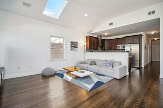 330 Terrace Ave-Unit -2 in Jersey City, NJ - Building Photo - Building Photo