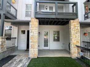 2520 Bluebonnet Ln in Austin, TX - Building Photo - Building Photo