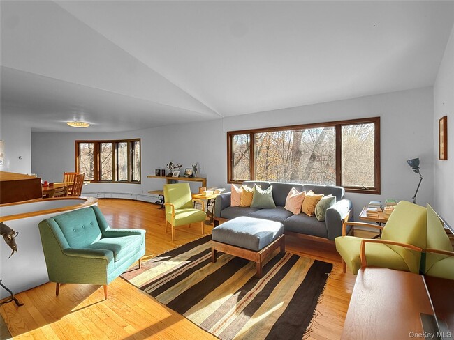 28 Philipse Brook Rd in Garrison, NY - Building Photo - Building Photo