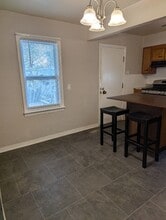 6147 Garfield Ave in Berkeley, MO - Building Photo - Building Photo