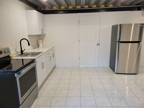 3911 SW Baird St-Unit -Lower in Portland, OR - Foto de edificio - Building Photo