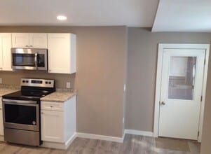 257 S Main St, Unit 257 South Main Street, Unit 1 in St. Albans, VT - Foto de edificio - Building Photo