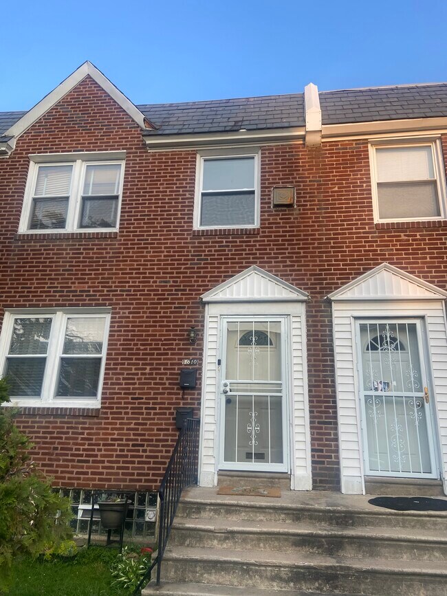1600 Murdoch Rd, Unit 2 photo'