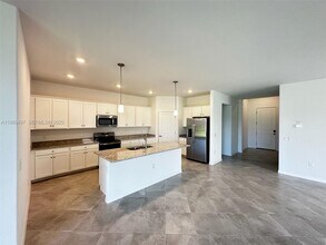 15004 Palamos Cir in Ft. Myers, FL - Building Photo - Building Photo